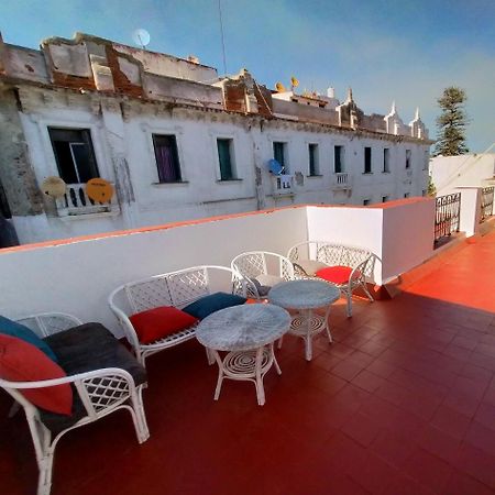 Joli Appart Avec Terrasse Au Centre Ville Tétouan Luaran gambar