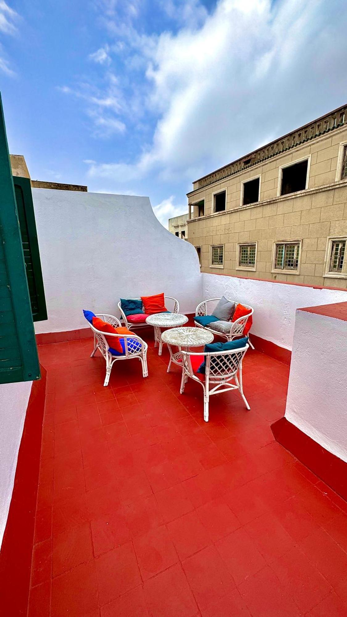 Joli Appart Avec Terrasse Au Centre Ville Tétouan Luaran gambar