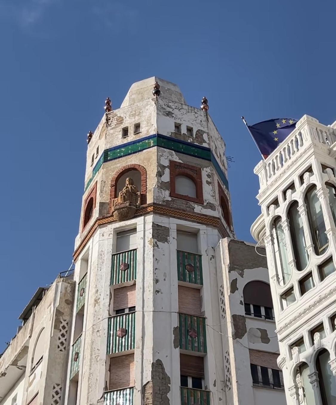 Joli Appart Avec Terrasse Au Centre Ville Tétouan Luaran gambar