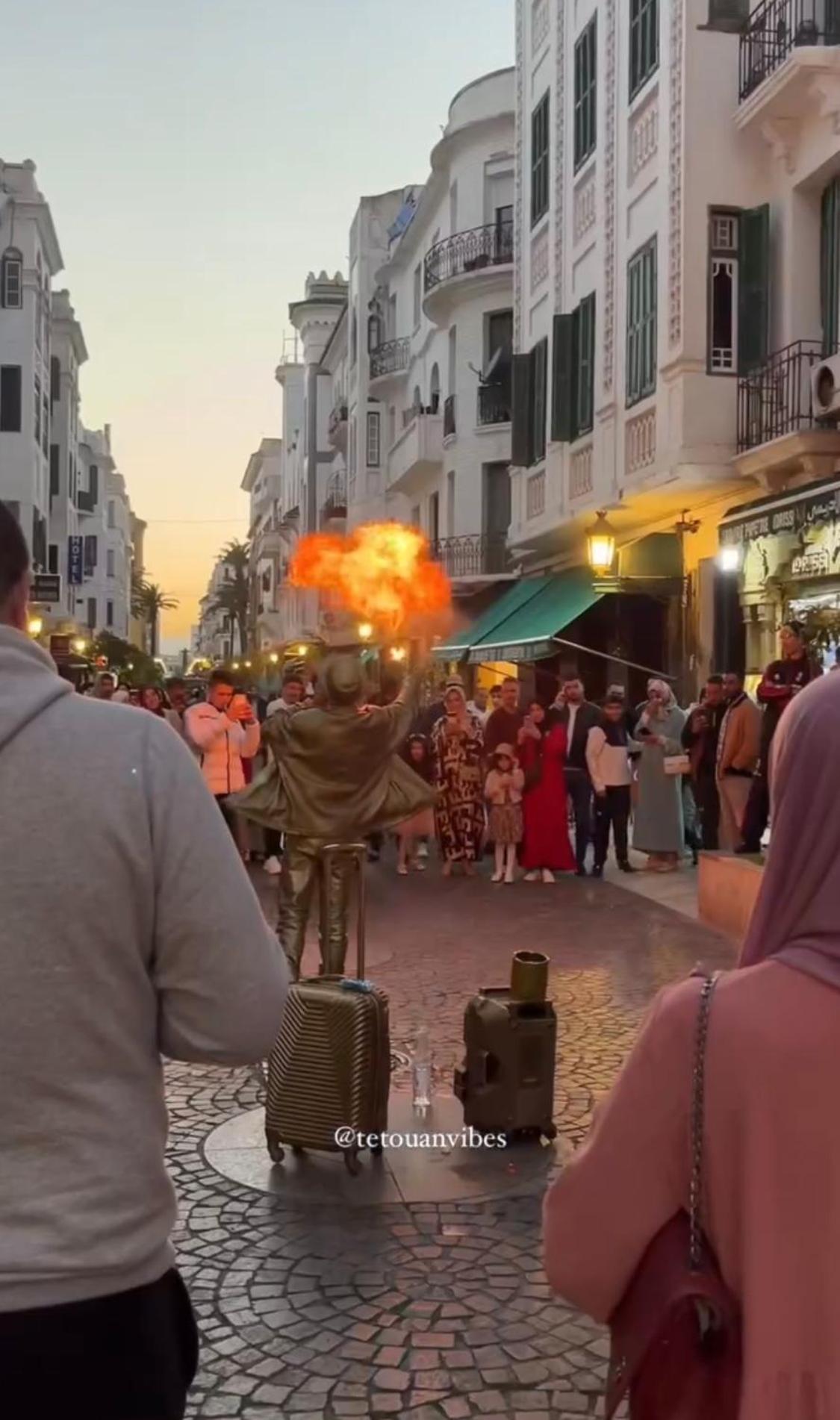 Joli Appart Avec Terrasse Au Centre Ville Tétouan Luaran gambar