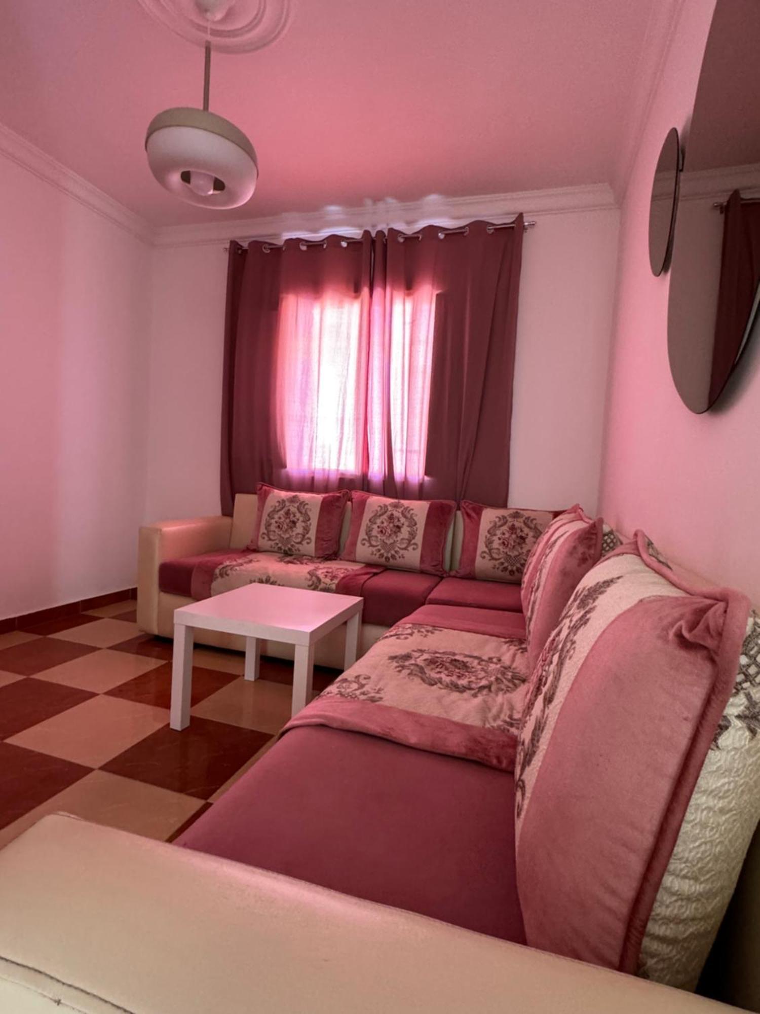 Joli Appart Avec Terrasse Au Centre Ville Tétouan Luaran gambar