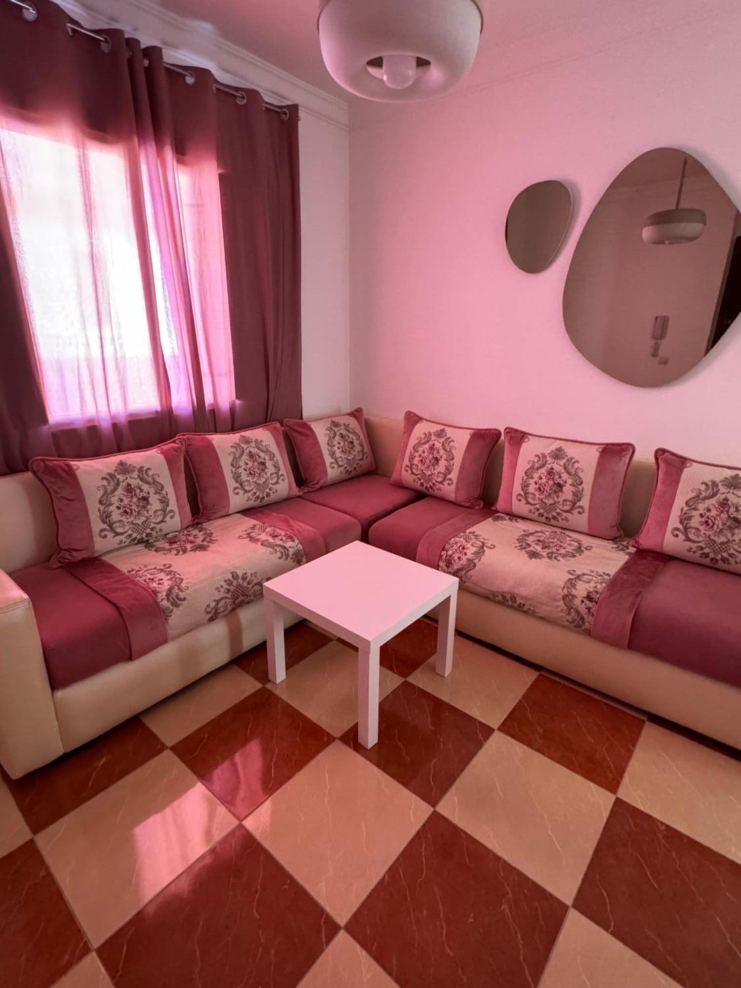 Joli Appart Avec Terrasse Au Centre Ville Tétouan Luaran gambar