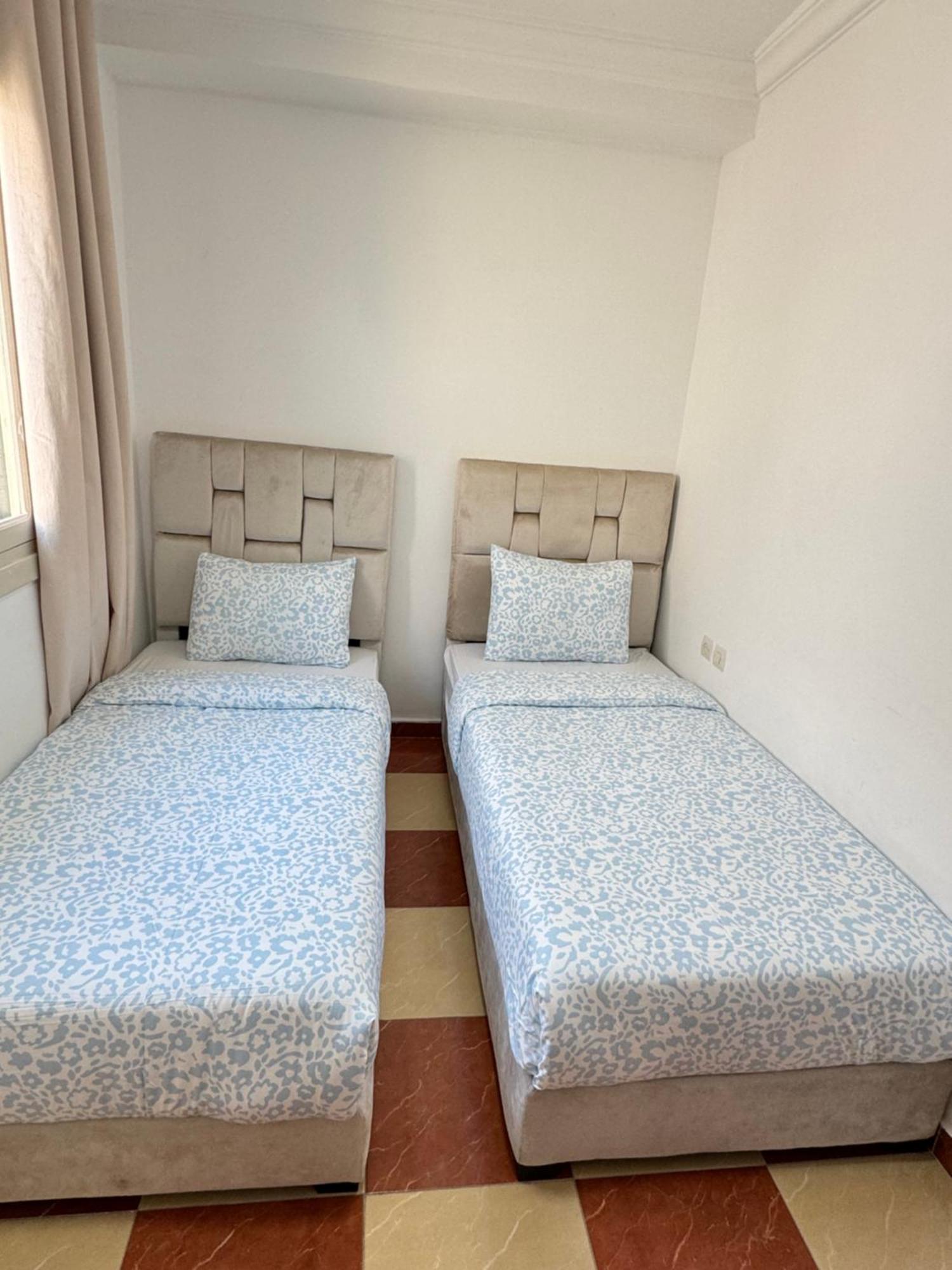 Joli Appart Avec Terrasse Au Centre Ville Tétouan Luaran gambar