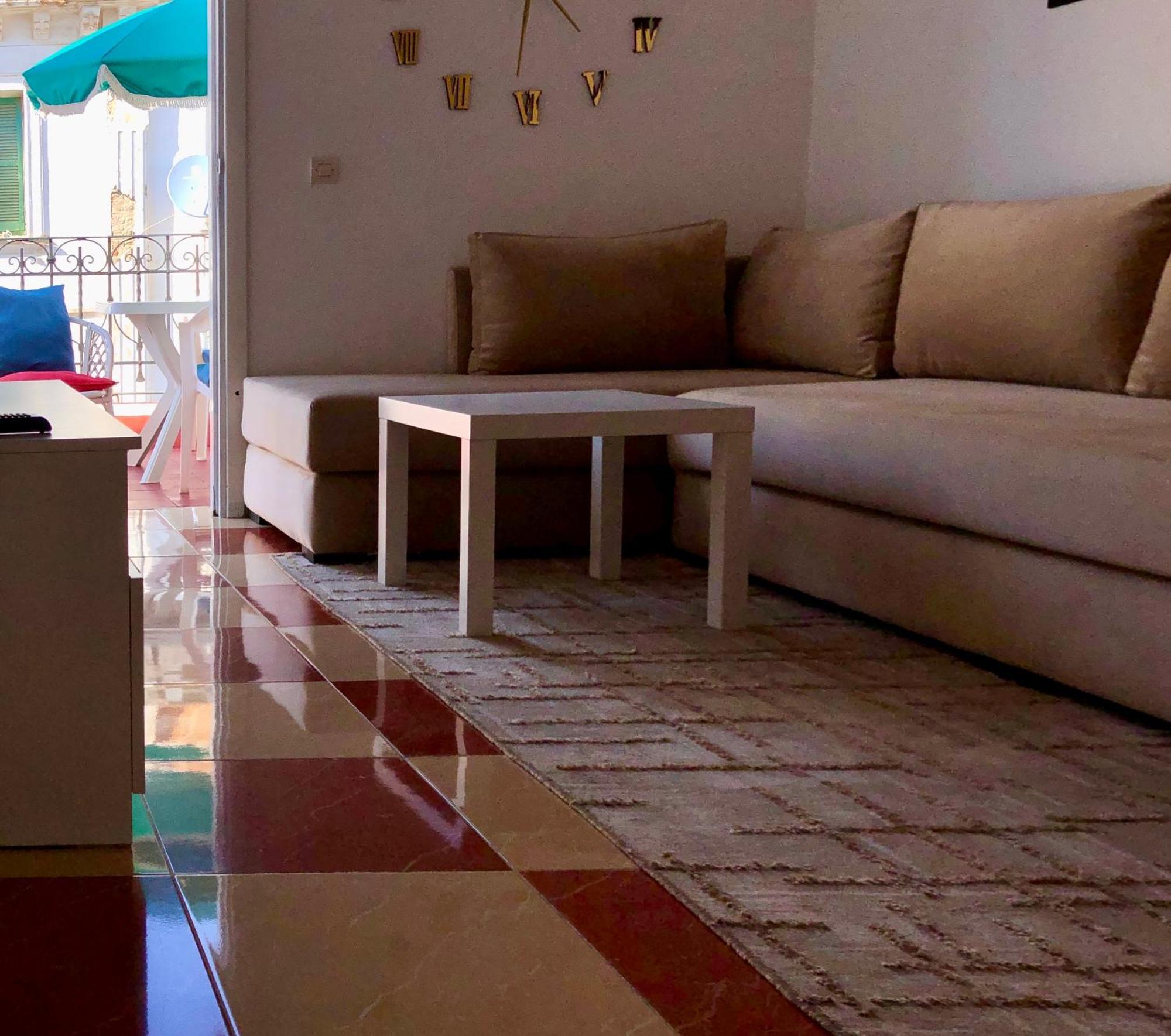 Joli Appart Avec Terrasse Au Centre Ville Tétouan Luaran gambar